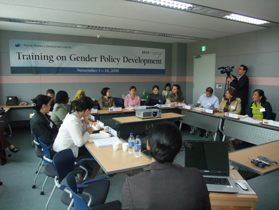 KOICA 초청 12개국 공무원 대상 여성정책개발 연수과정 실시1